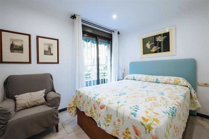Atanasio Barron- Free Parking Appartement
